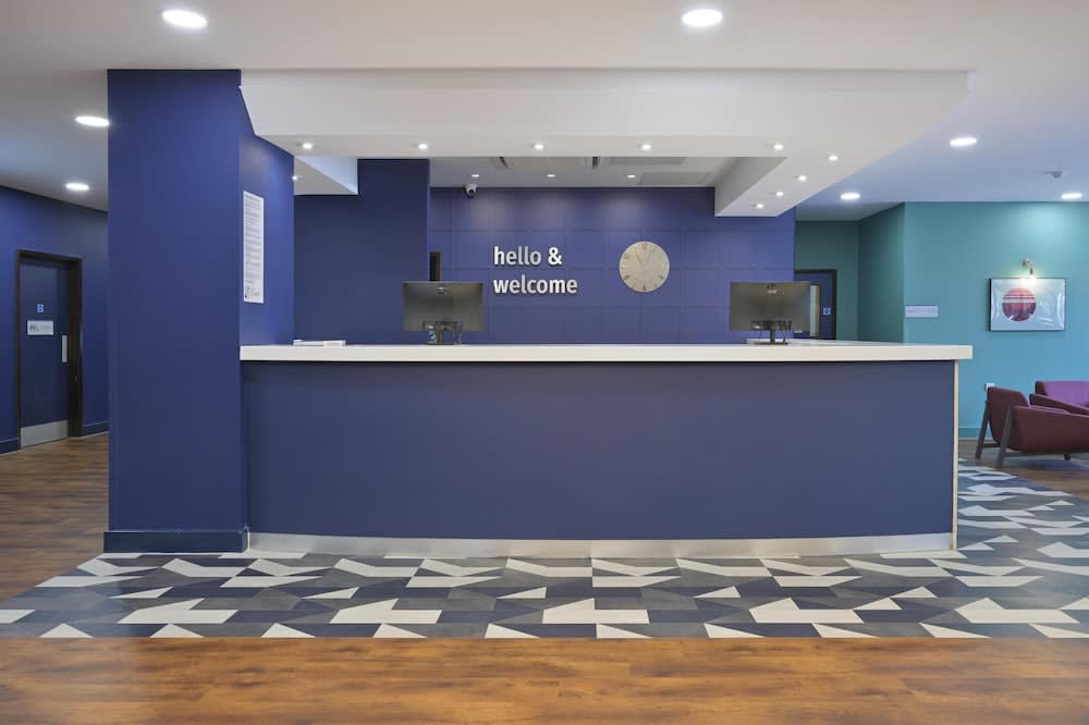 Travelodge Gatwick Airport Central 3