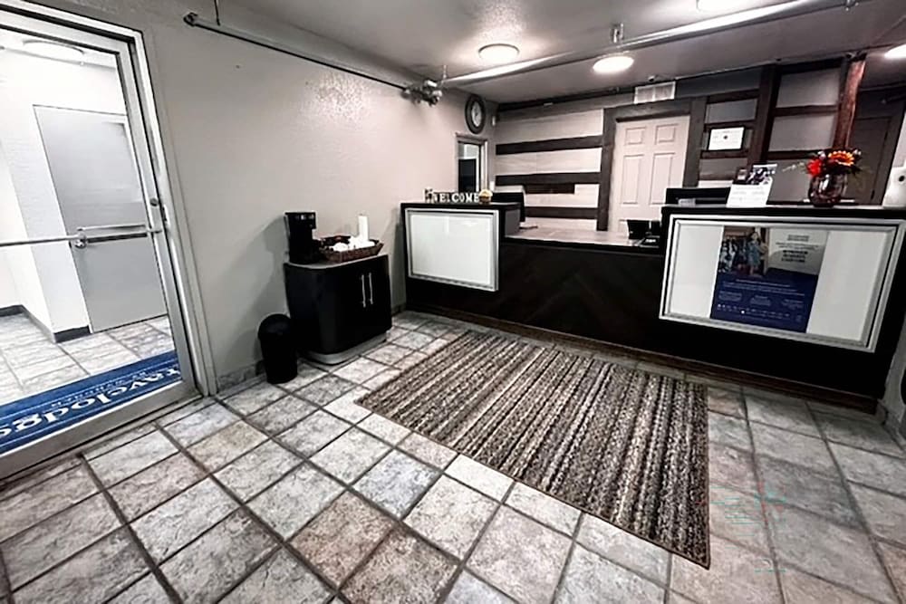 Studio City Suites, A Travelodge By Wyndham 2