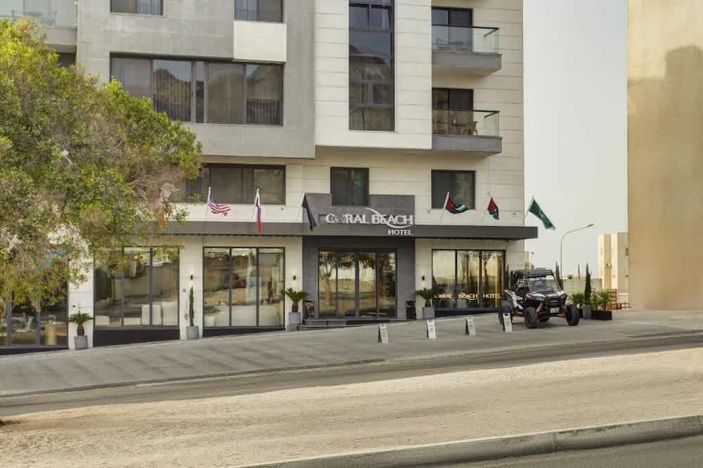 Coral Beach Hotel & Spa 1