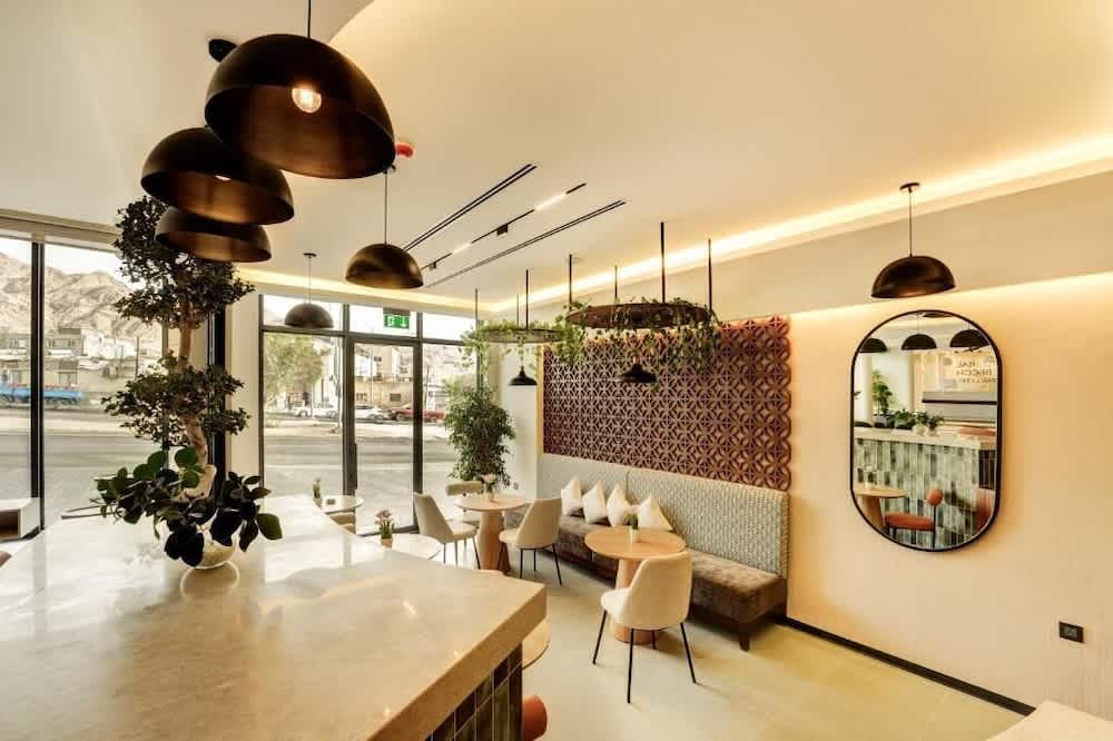 Coral Beach Hotel & Spa 2