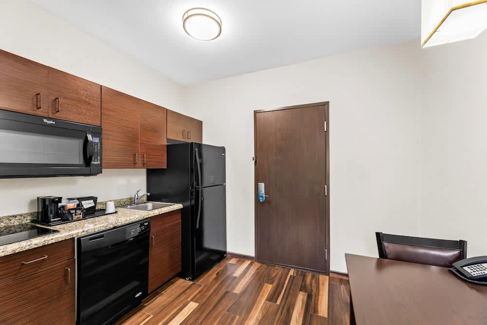 MainStay Suites Lufkin 1