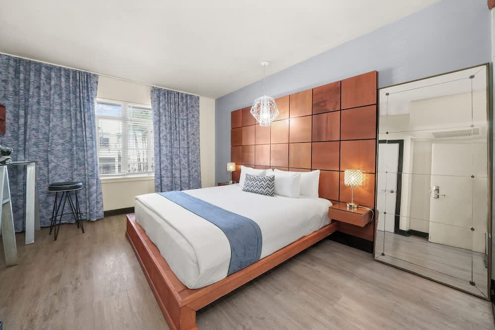 Chesterfield Hotel & Suites 2