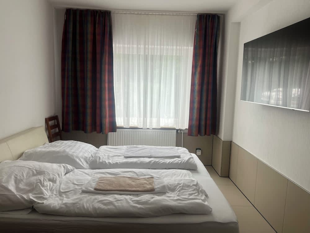 HS Hotel 1