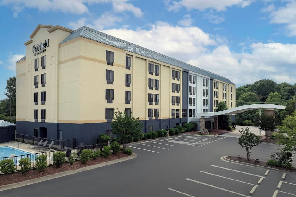 Fairfield Inn and Suites by Marriott Winston Salem/Hanes 1