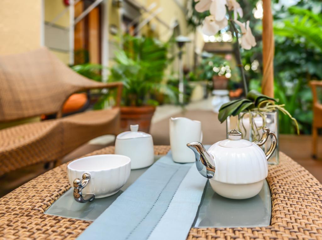 Kasa La Flora and Impala Miami Beach 3