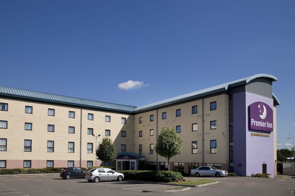 Premier Inn Thurrock West 1