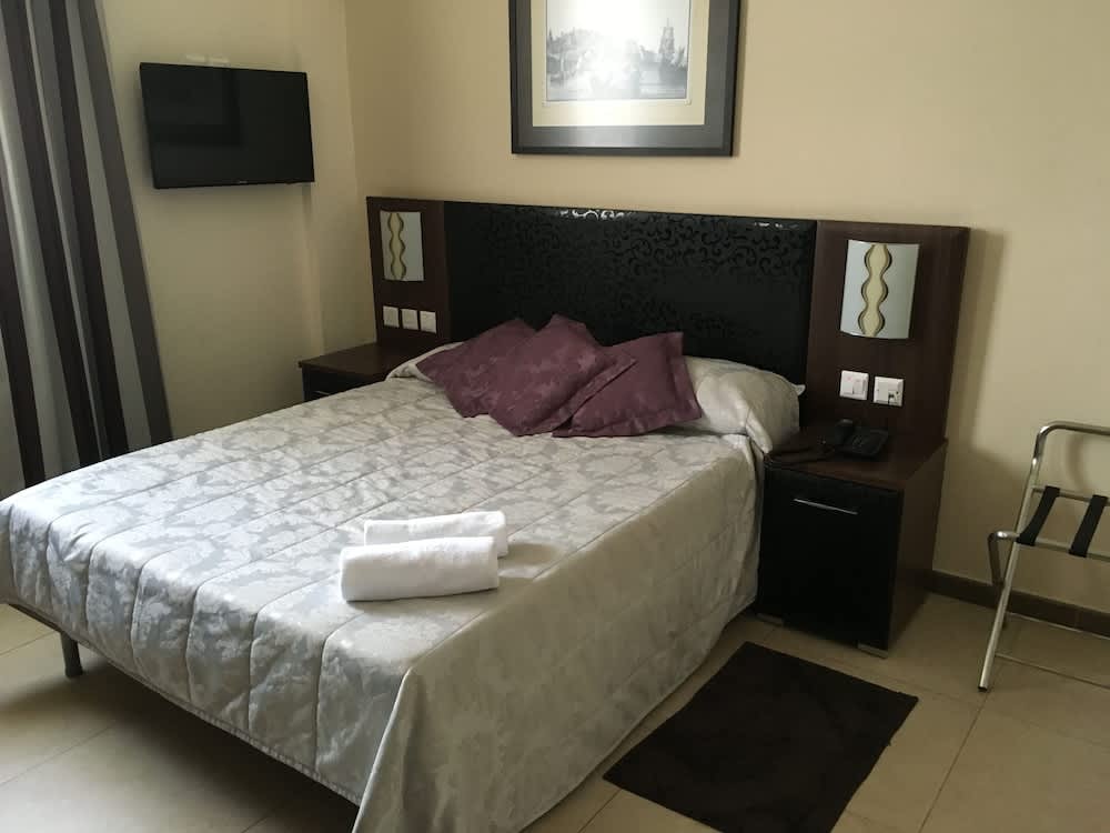 Grand Harbour Hotel 4