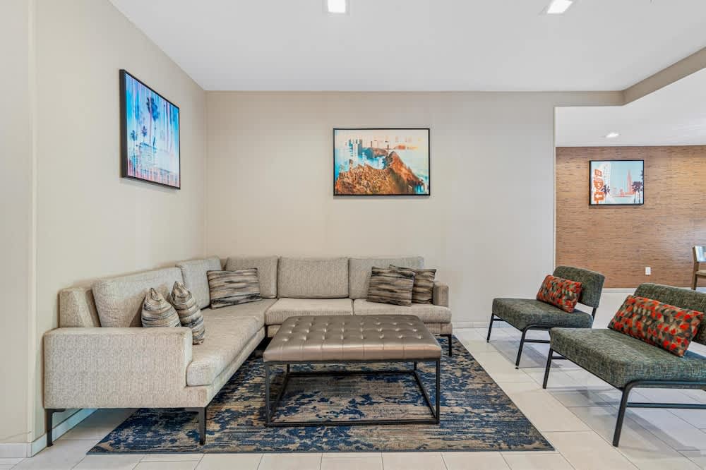 Best Western Valencia/Six Flags Inn & Suites 2