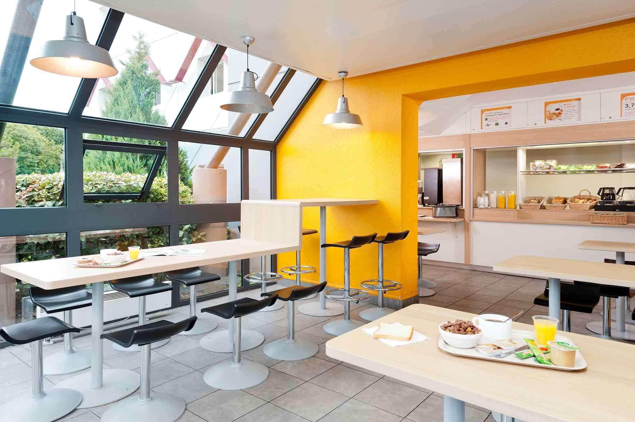 Unisotel Saintes Ex F1 2