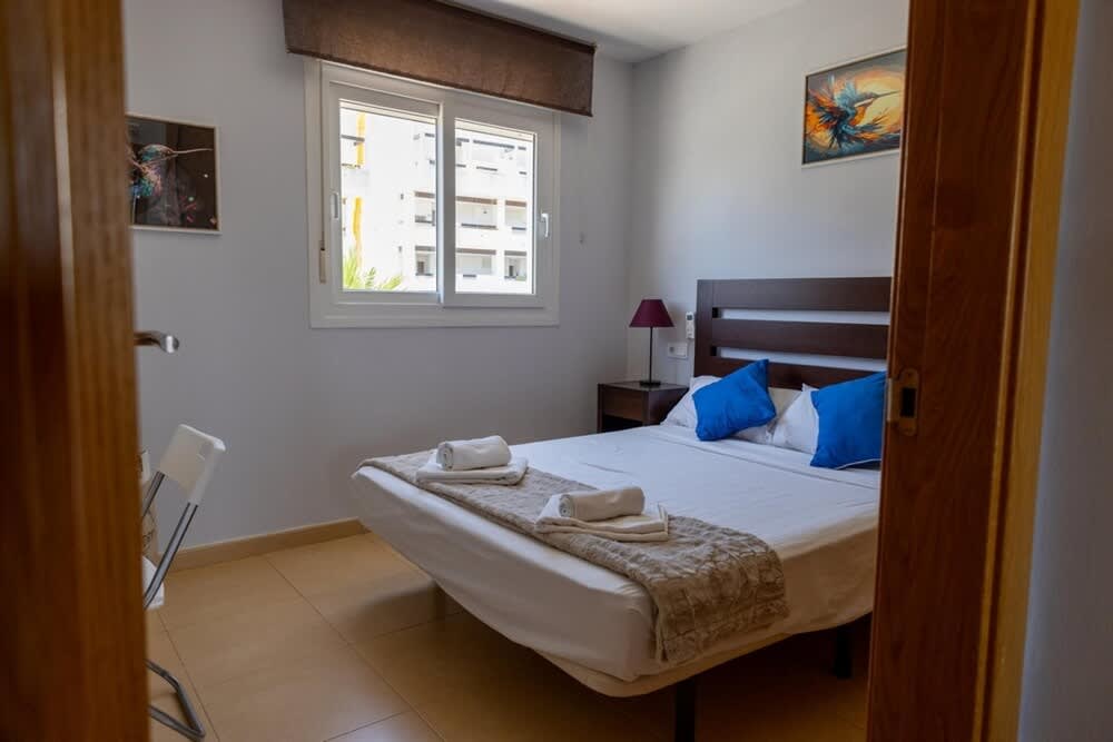 Penthouse Sleeps 4 with Rooftop Terrace 2