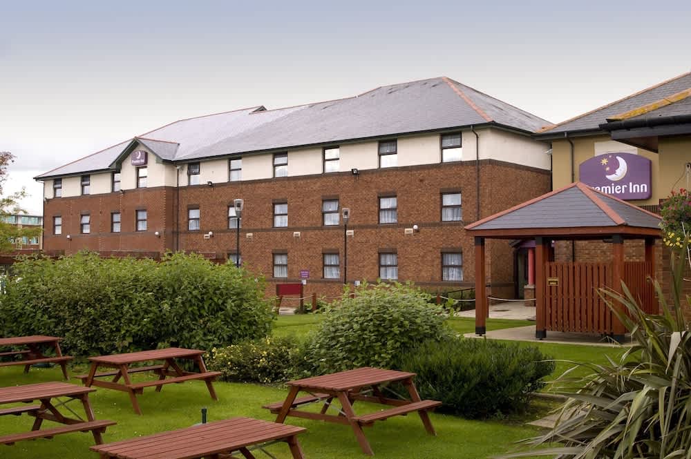 Premier Inn Livingston - M8 Jct3 1