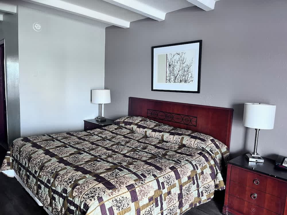 expressway inn 2