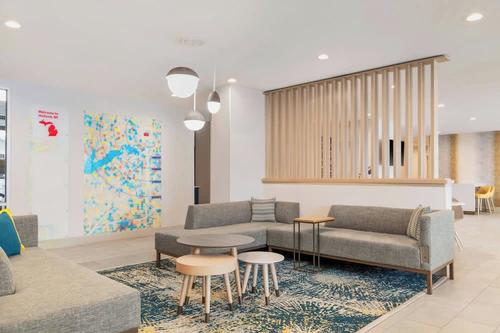 TownePlace Suites by Marriott Holland 2