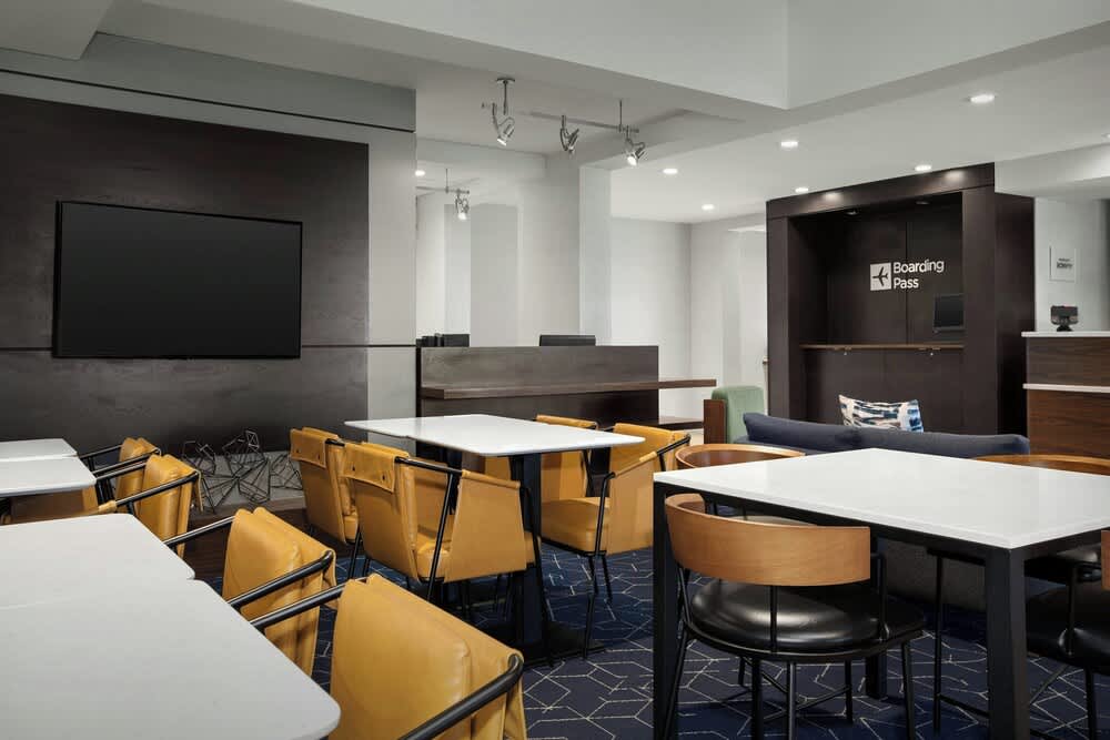 Courtyard by Marriott Colorado Springs South 2