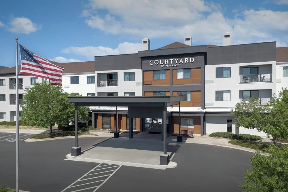 Courtyard by Marriott Colorado Springs South 1