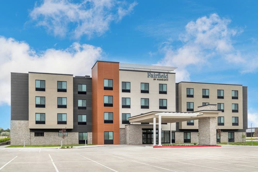 Fairfield by Marriott Inn & Suites Norwalk Des Moines 1