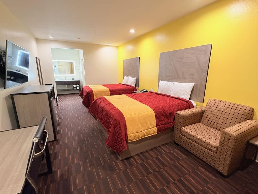 Americas Best Value Inn Houston Veterans Memorial 2