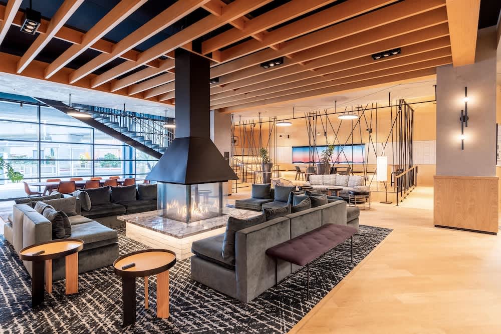 The Shay, a Destination by Hyatt 3