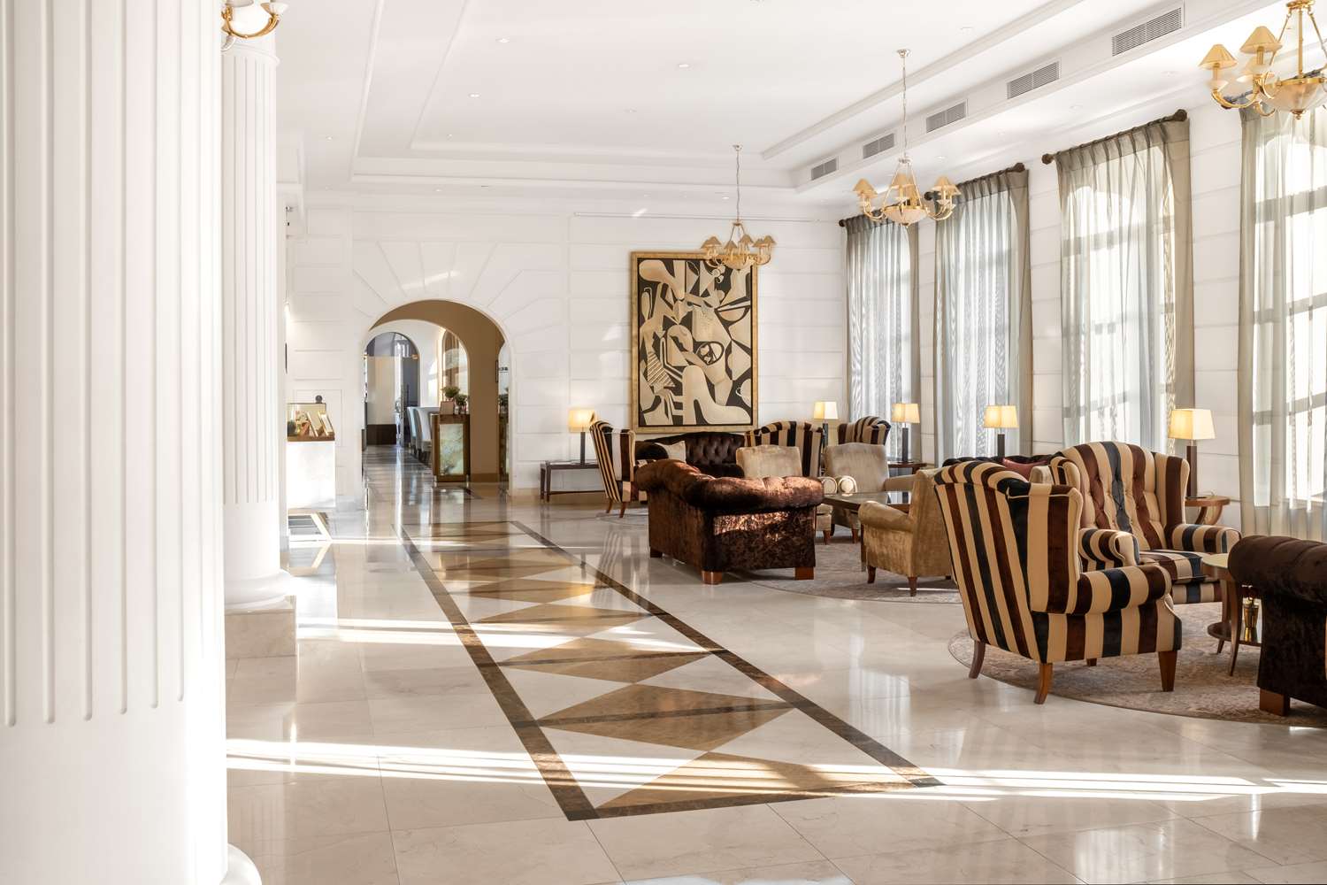 Grand Hotel Vilnius, Curio Collection by Hilton 3