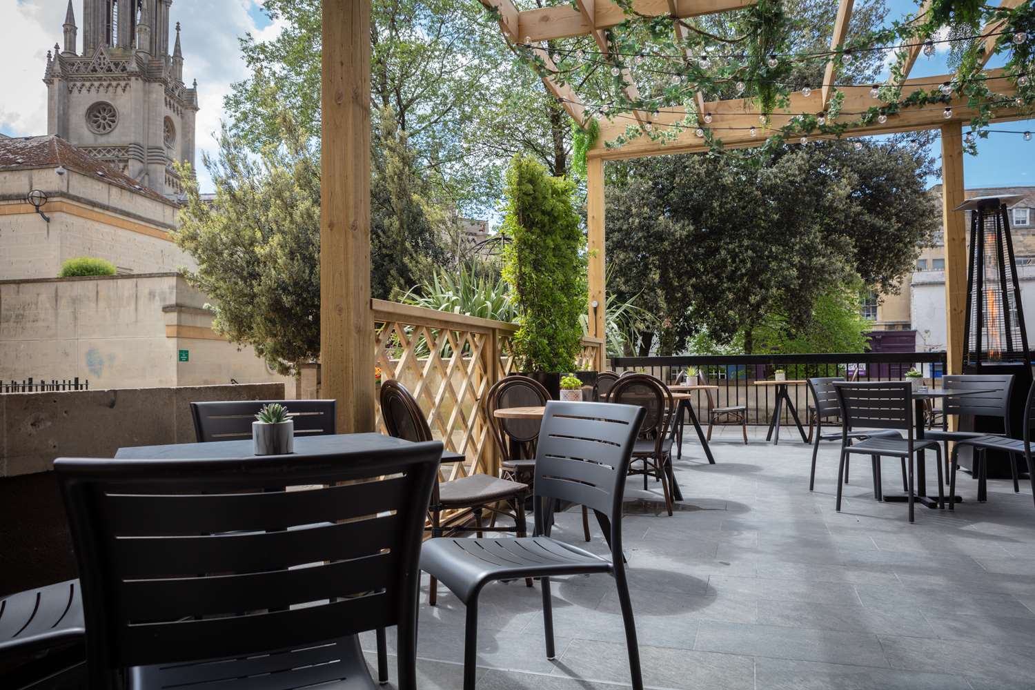 DoubleTree by Hilton Bath 4