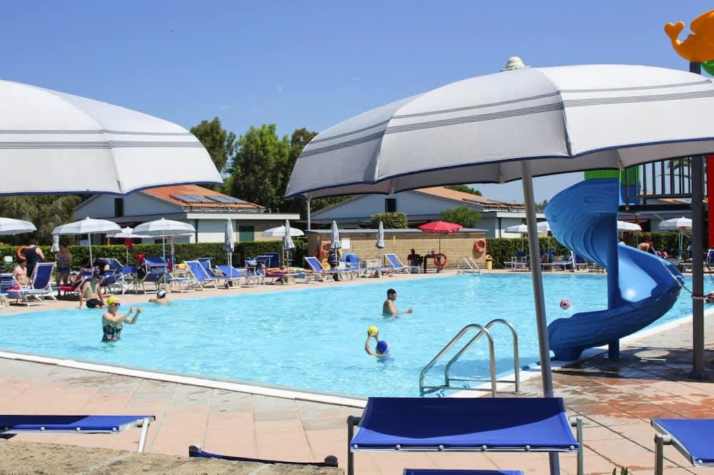 Villa in Cecina Mare Near Sandy Beaches 1