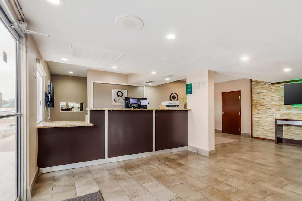 Quality Inn & Suites I-10 near Fiesta Texas 2