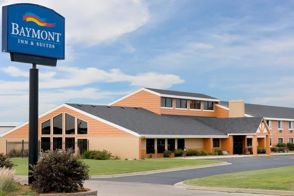 Baymont by Wyndham Marshalltown 1