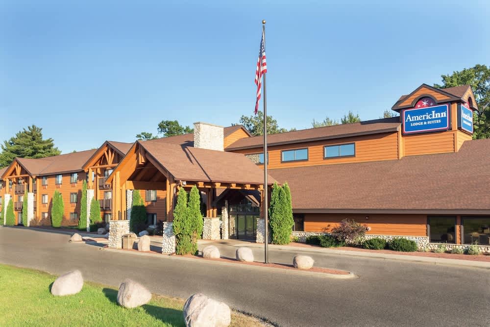 AmericInn by Wyndham Wisconsin Dells 1