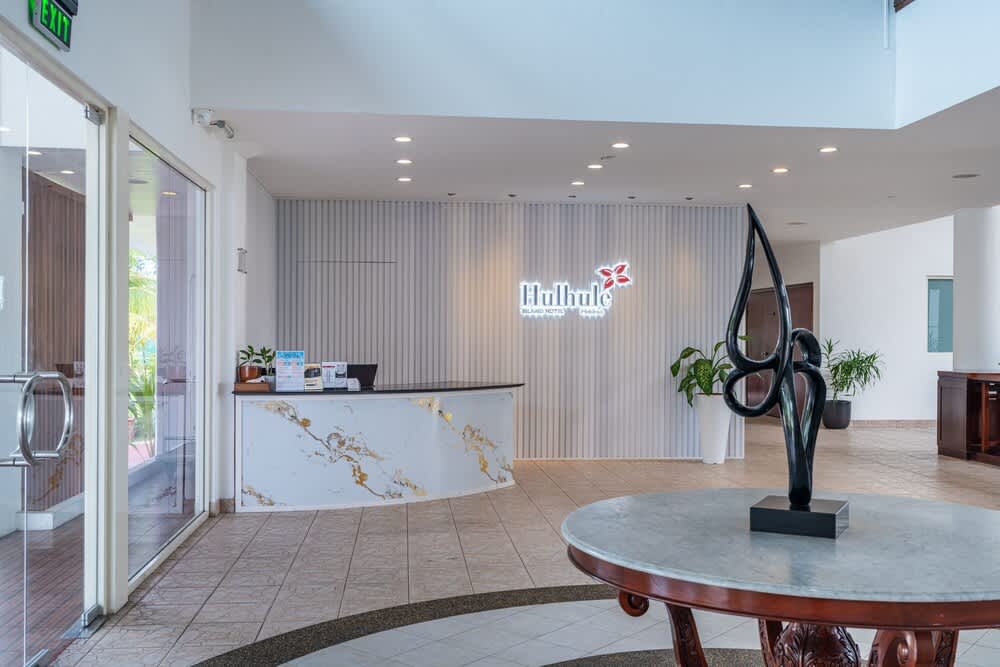 Hulhule Island Hotel 4