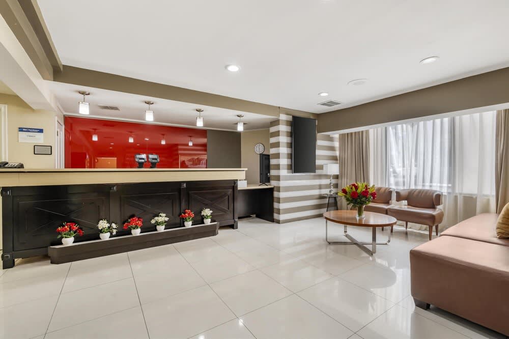 Best Western Plus LA Mid Town Hotel 4