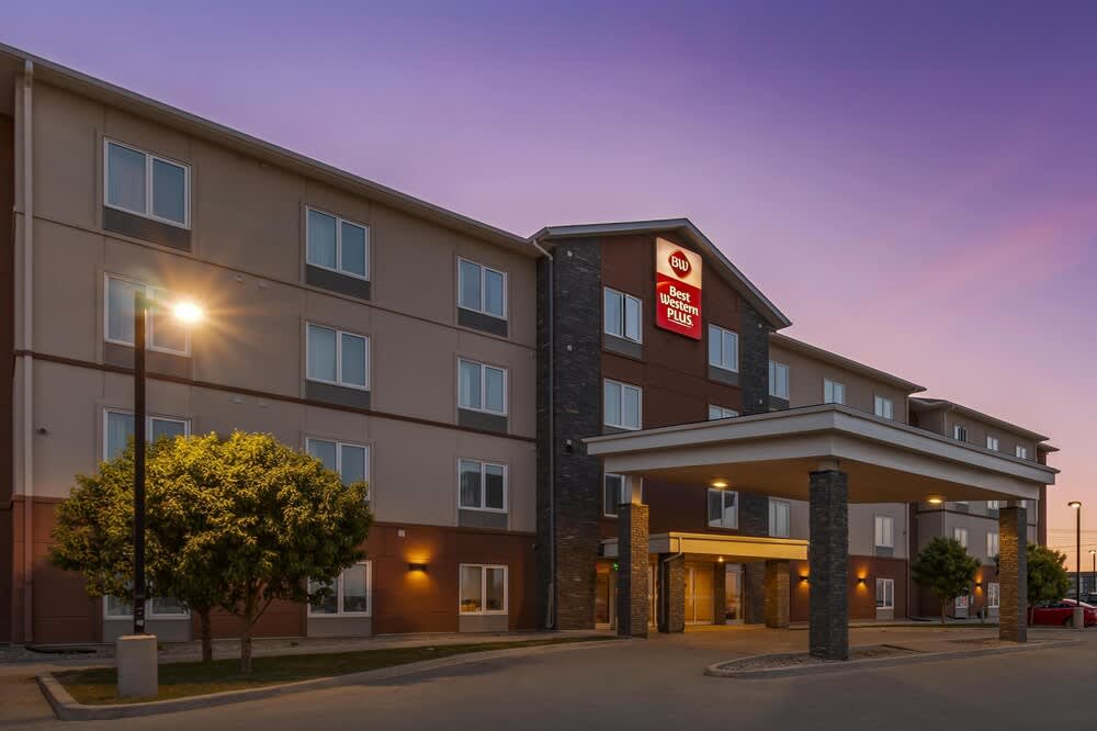 Best Western Plus Winnipeg West 1