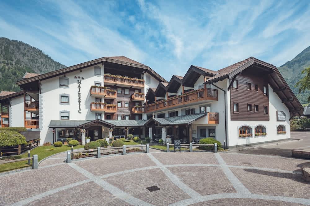 Aparthotel Majestic 1