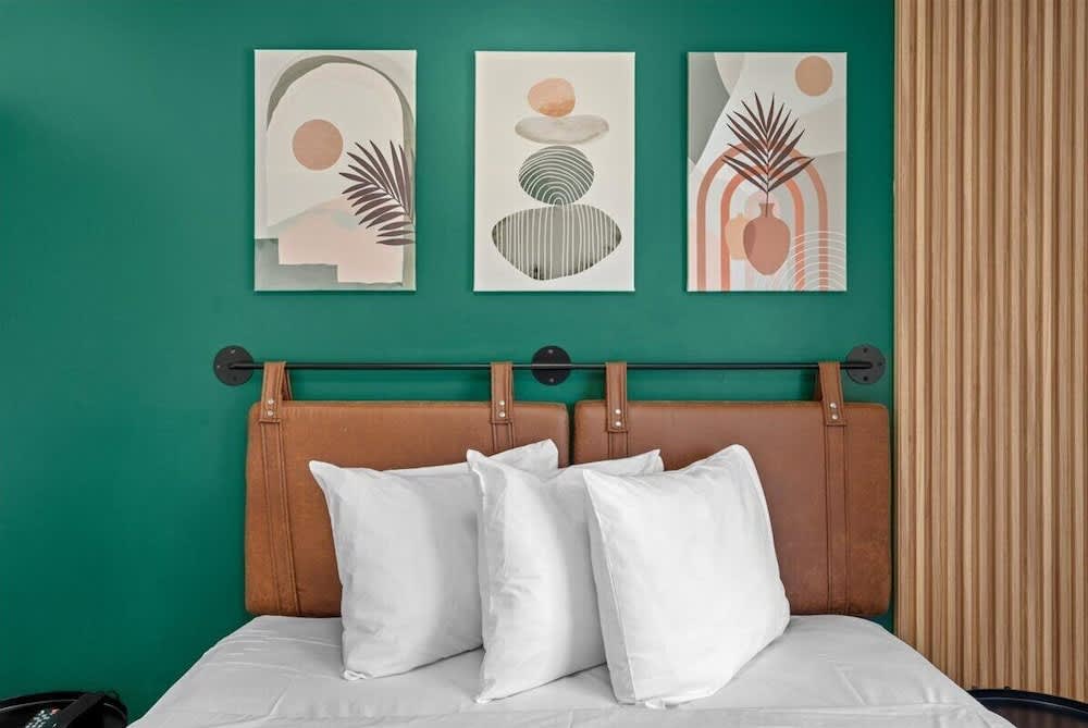 Hollywood Le Bon Hotel 1