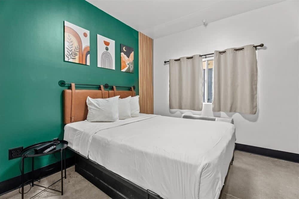 Hollywood Le Bon Hotel 2