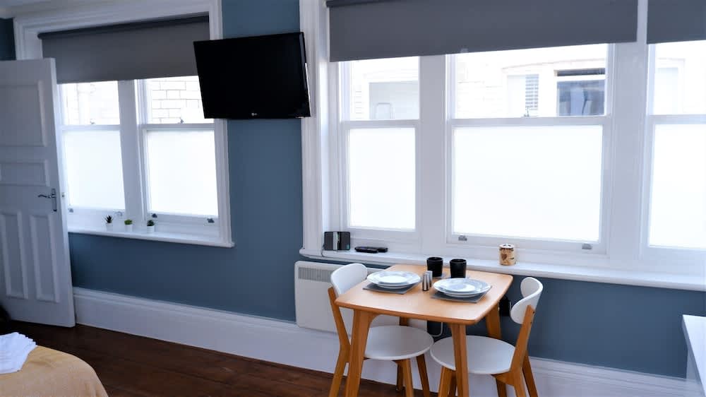 Ideal location- Studio flat in heart of the city 2