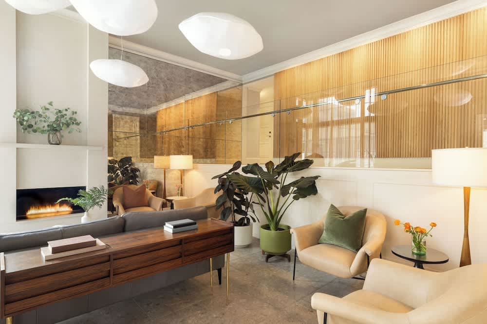 Hotel Veritas 1