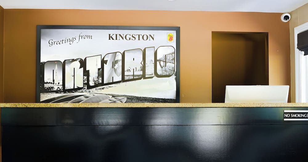 Super 8 by Wyndham Kingston 2