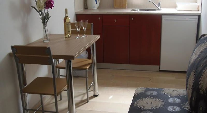 Angelica Studios and Apartments 5