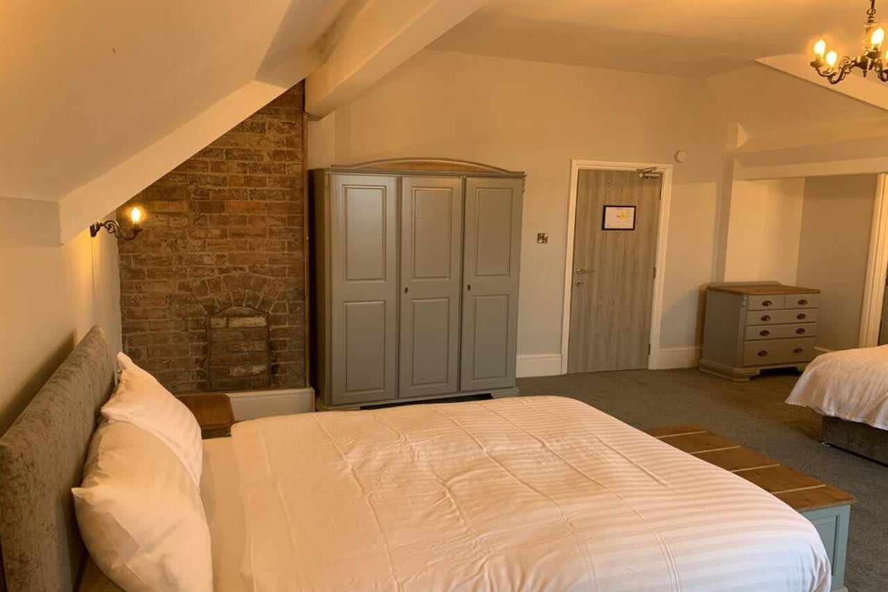 Churchill's Hotel 2