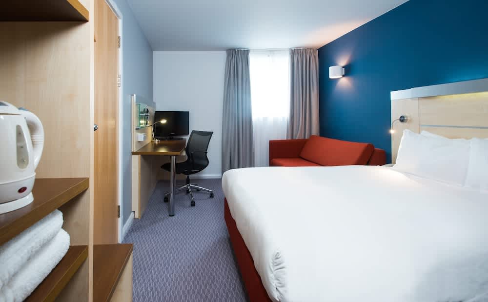 Holiday Inn Express SWINDON CITY CENTRE by IHG 4