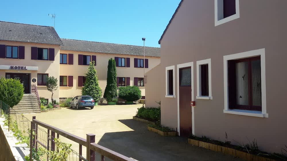 Le Merle Blanc 1