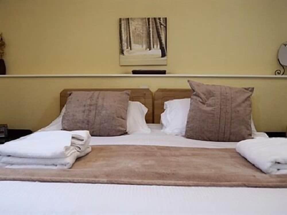 Norcroft Guest House Vegetarian B&B. 2