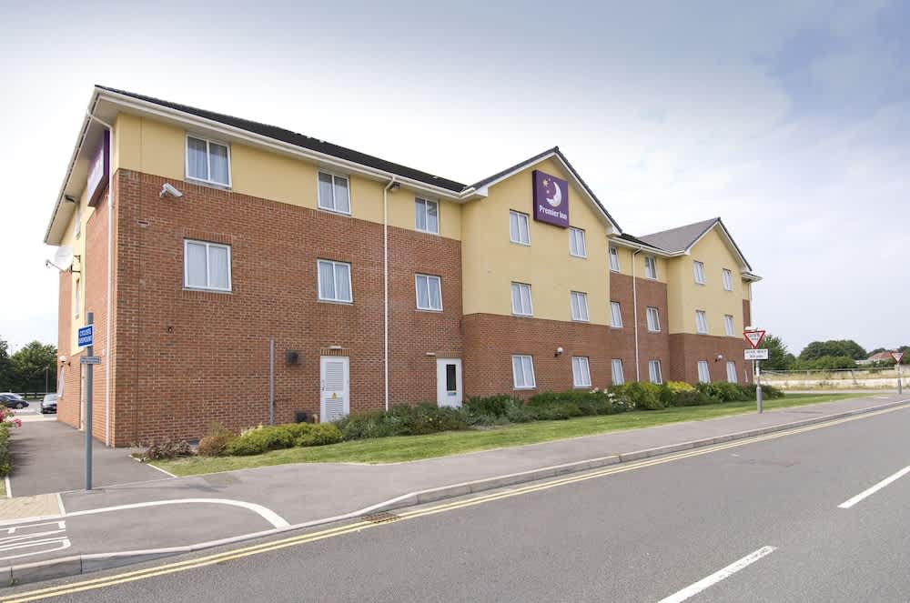 Premier Inn Swindon Central 1