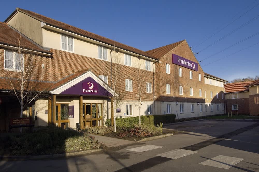 Premier Inn Swindon West - M4 J16 1
