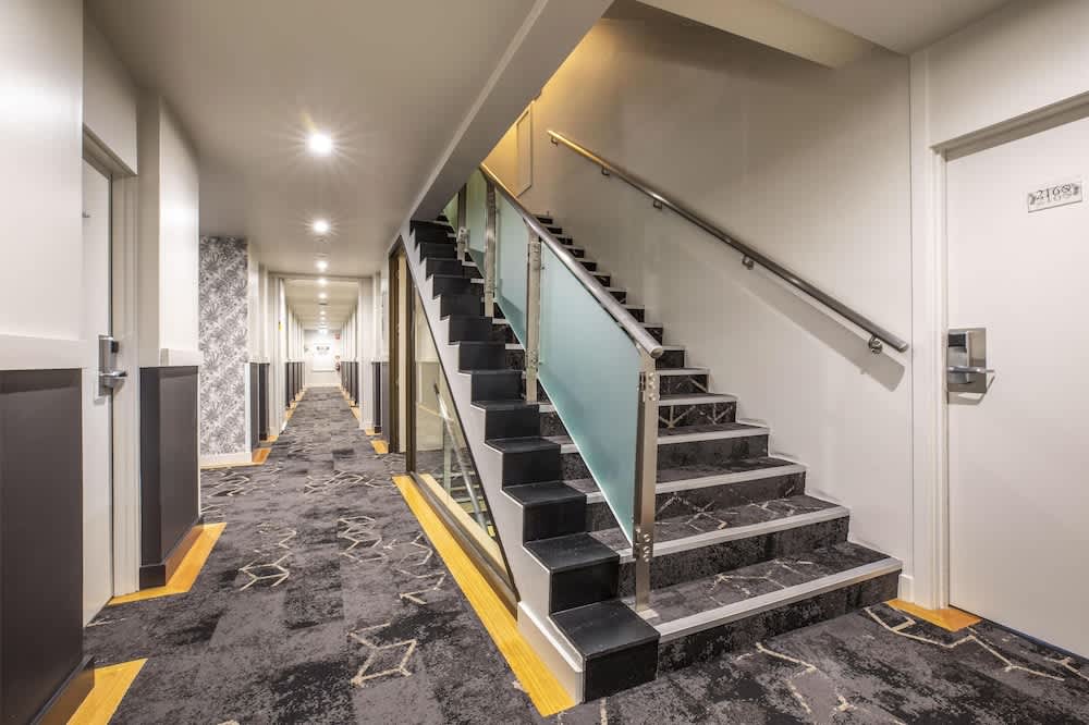 Nightelier Devonport Gateway Hotel 2