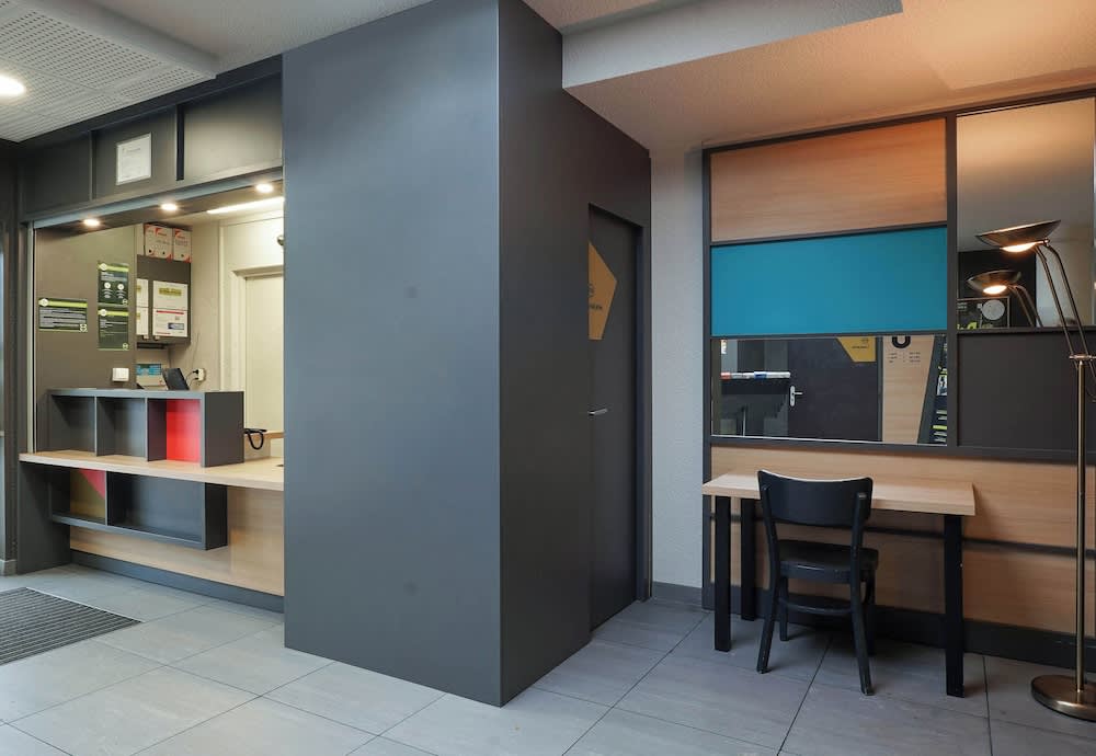 B&B HOTEL Aix-en-Provence Pont de l'Arc 5