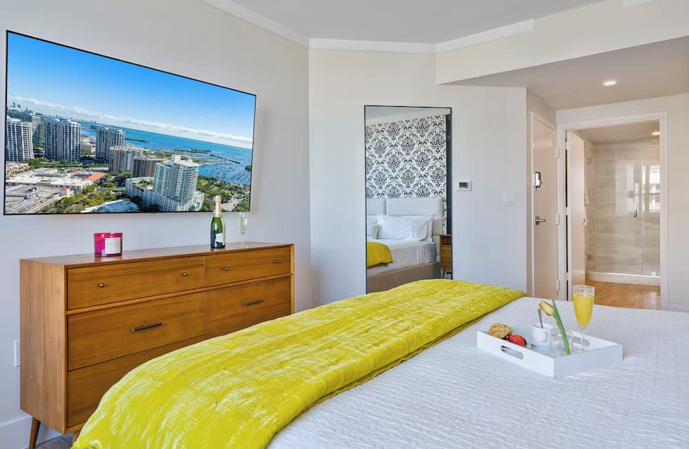 Miami Vacation Rentals - Coconut Grove 2