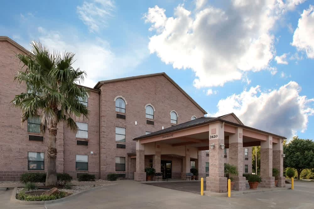 Quality Inn Buffalo 1