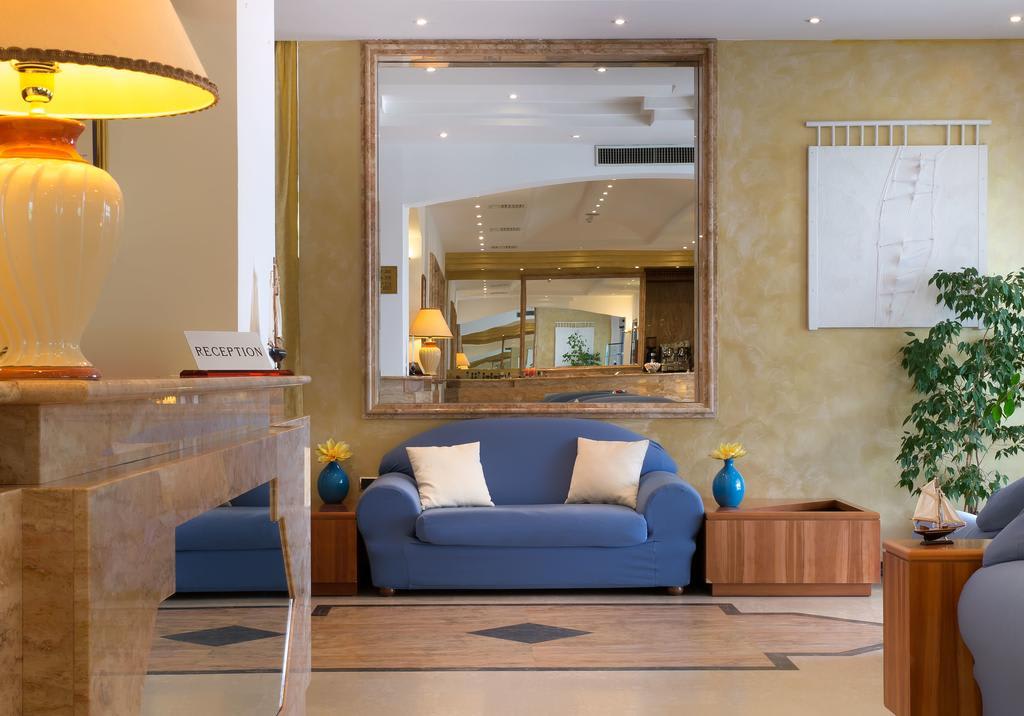 Hotel Ascot Riccione 4