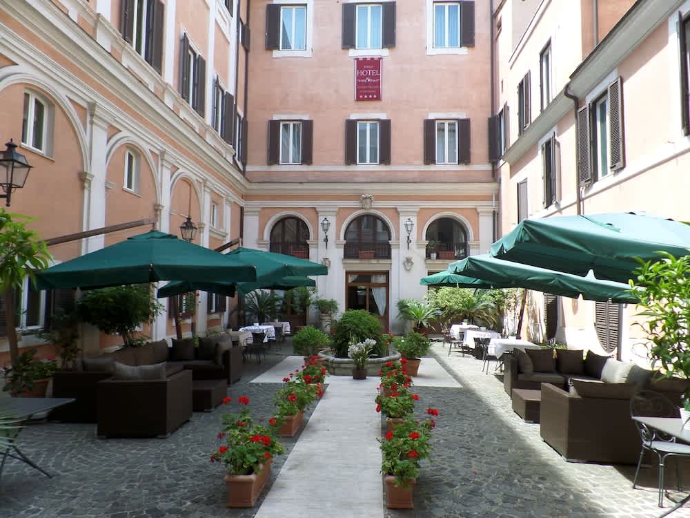 Relais Hotel Antico Palazzo Rospigliosi 1